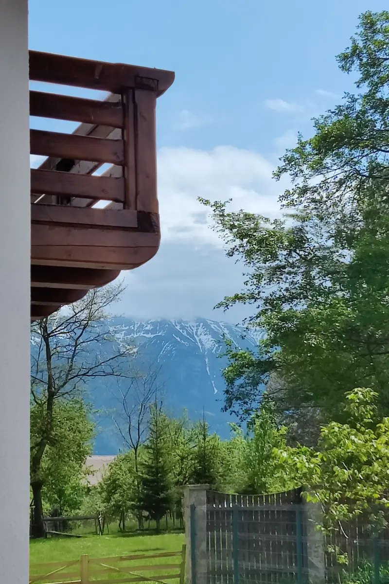 Ara Chalet