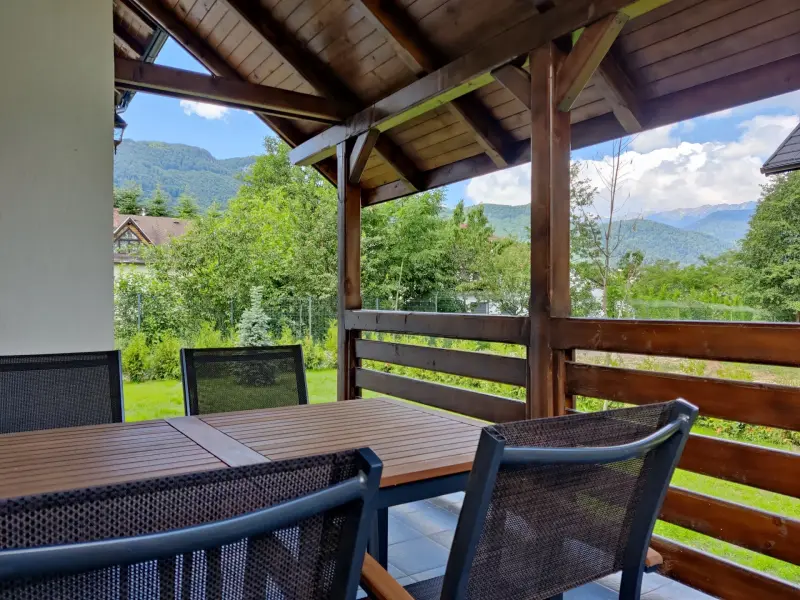 Ara Chalet