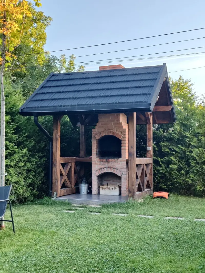 Ara Chalet